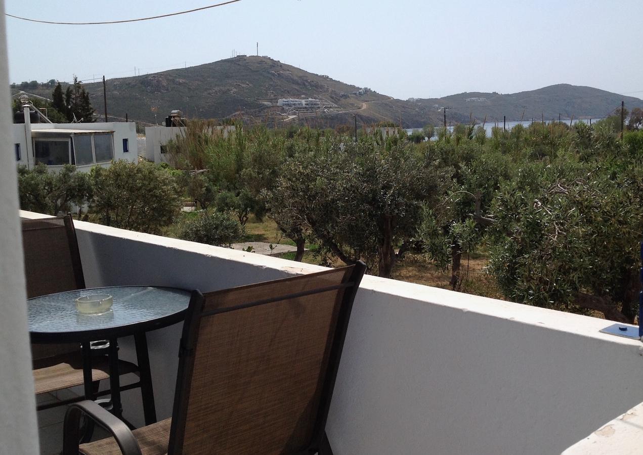 Eleftheria Rooms Livadi  Eksteriør billede