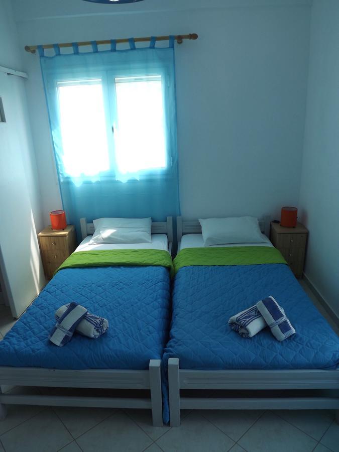 Eleftheria Rooms Livadi  Eksteriør billede